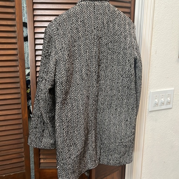 Chevron patterned black & white coat by a new day XS - Picture 5 of 7